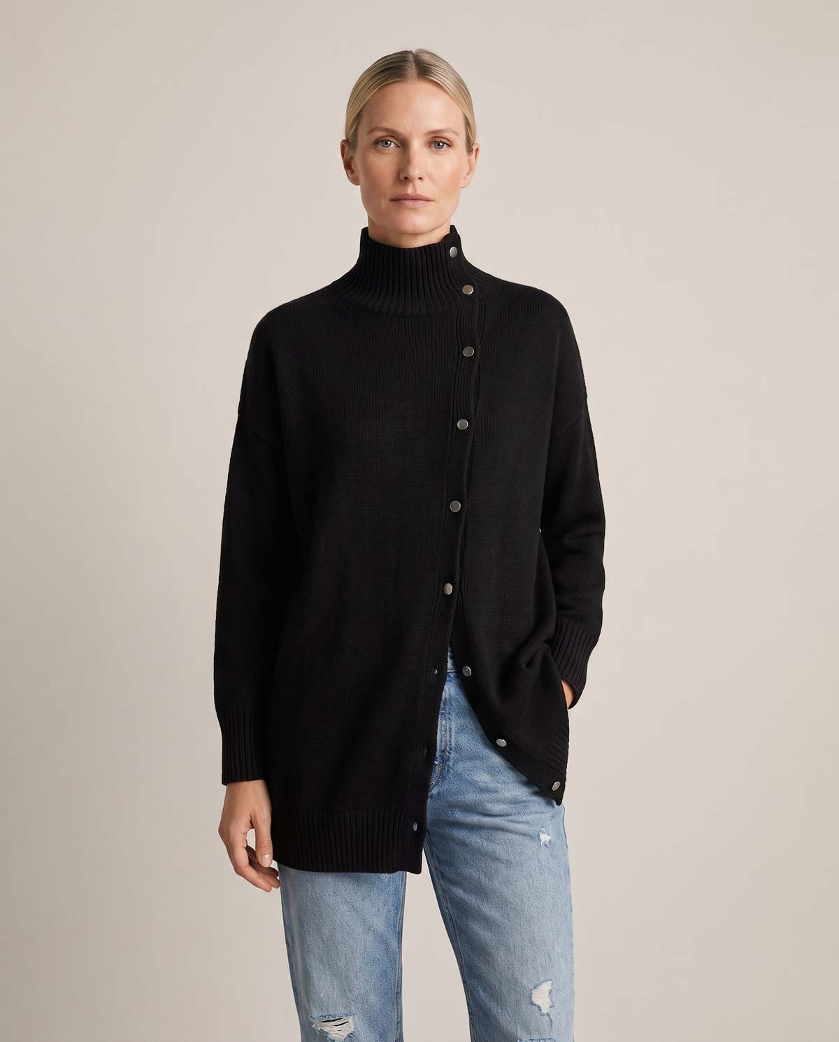 Soleya Adele Black